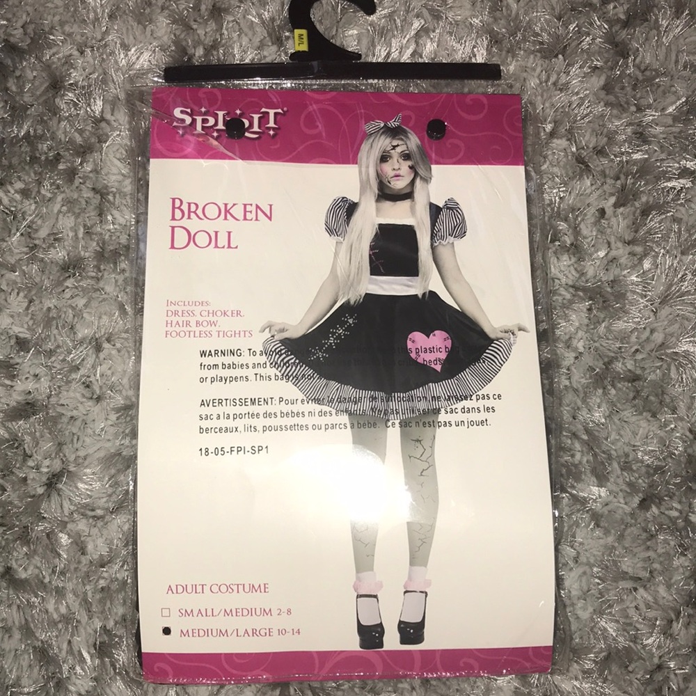 Halloween costume “Broken doll “